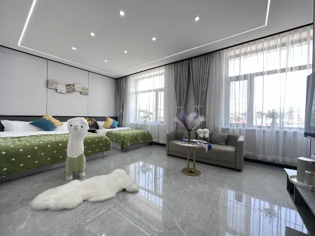 Genhe Yuewan Light Luxury Hotel (Cold-Level Plaza) Отели в г. Гэньхэ