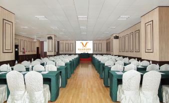 Vienna Zhihao Hotel (Weining Caohai Exhibition Center Branch)