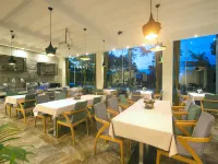 Yiduoyun Vacation Apartment (Lushan Guling Street) Hotels in Lushan City