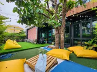 Wayha Hostel Don Mueang Airport Hotels near Thailand Post