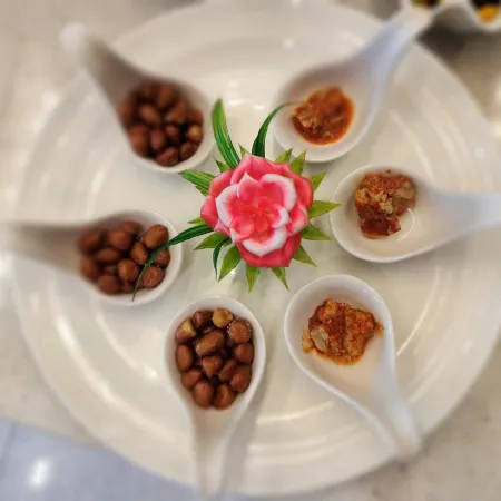 Qingmu Select Hotel (Xuancheng Langxi Jinmao Building)