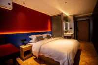 Bu'er Folk Youth Hostel (Yanji Yanbian University West Market Store)  호텔