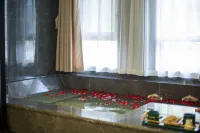 Dali Baiquanwan Hot Spring Hotel - Romantik
