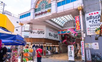 1. 더 비 오사카신..