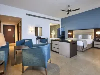 Riu Dubai Beach Resort - All Inclusive Hôtels à proximité de : Quai des abras de Bur Dubai