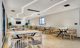 IU Hotel (Jianyang Dahua International Branch)