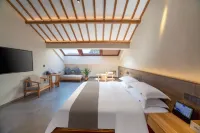 Phoenix Dayin Qianfu Homestay (Gucheng Branch)