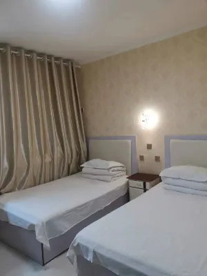 Chengdu Hotel Hotels near Thousand-Buddha Cave