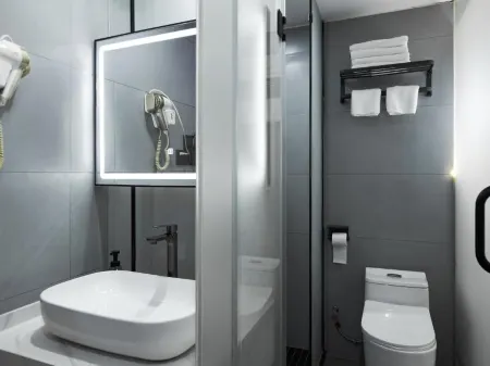 Shell Hotel (Jiyuan Vocational and Technical College) Отели рядом с достопримечательностью «Huanghe Institute of Technology»