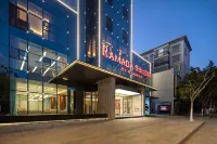 Ramada by wyndham honghe kaiyuan Hotels near Kaiyuan Sports Center