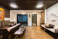 Floral Lux Hotel Tai'an Lile Hexiyuan Homestay - 발코니