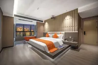 Huaxi Jinse Intelligent Cinema Hotel (Neijiang High-speed Railway North Station)