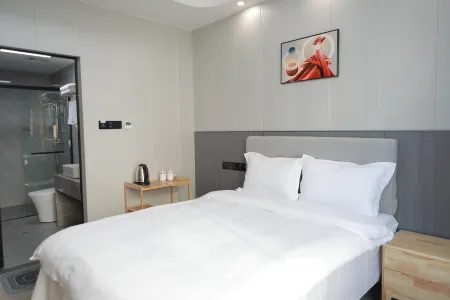 Pingjun Hotel Отели в г. Дэань