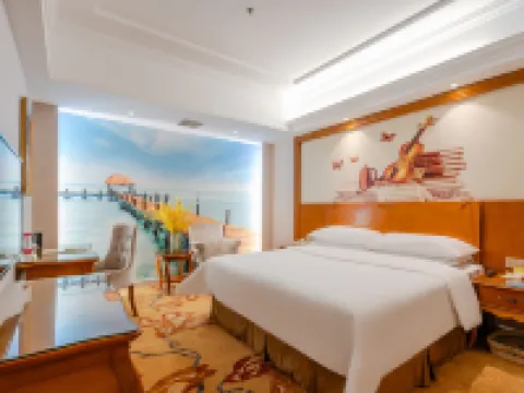 Vienna International Hotel (Guangzhou Xintang High Speed Railway Station Cowboy City Branch) Hotels in Guangzhou