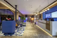 Echarm Hotel (Nanjing Fuzimiao Subway Station)
