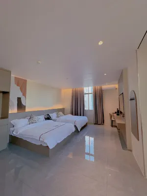 Moonlight Valley Hotel Отели рядом с достопримечательностью «Село Пхеньянь»