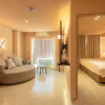 Mai Hotel Отели рядом с достопримечательностью «Ват Пратхат Дой Сутхеп»