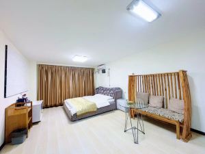 Holiday Shiguang Homestay