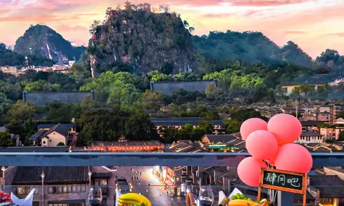 GangShe Rooftop View Hotel l (Guilin Two Rivers And Four Lakes Elephant Trunk Hill)