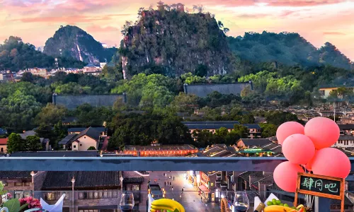 GangShe Rooftop View Hotel l (Guilin Two Rivers And Four Lakes Elephant Trunk Hill)