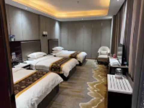 San Yi Grand Hotel Hotels in Nagqu