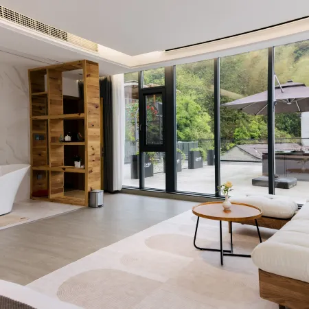 Jinyun Stone Flow Mountain Infinity Pool Resort Villa (Xiandu Scenic Area Branch)