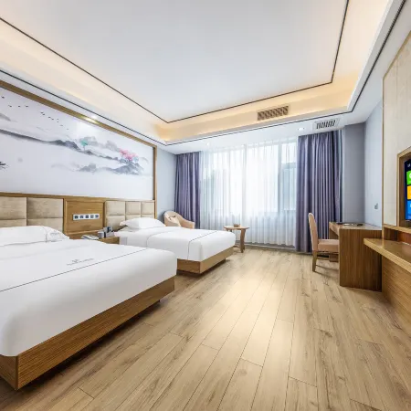Heyue Hotel (Linyi Yunxian High speed Railway Station Store)