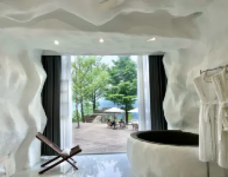 Mountain Moonlight Private Hot Spring Homestay (Dujiangyan)