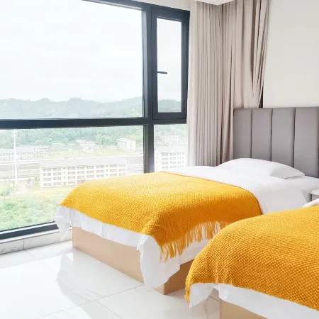 Qingfeng Homestay (Zhangjiajie West Railway Station)