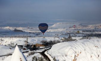 Millstone Cave Suites Hotel