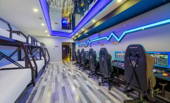 International Village E-sports Hotel (Xinbai Plaza MixC Store)