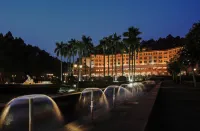Fontainebleau Hotel فنادق في 
