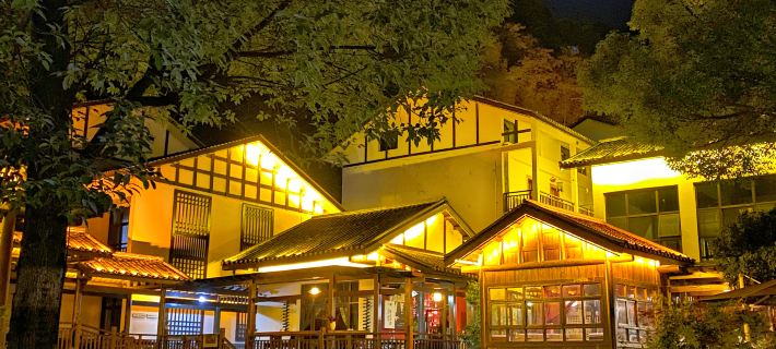 Tonggu Tangli Shiyu Bieyuan โรงแรมในถงกู่