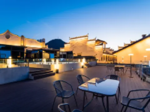 HuXiang Inn Hotels in HongJiang