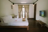 The Kelong Trikora Resort, Bintan Island فنادق في بنتان