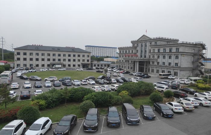 HaichengJinHongXiYue Hotel