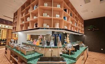 Malata Carrey International Hotel (Wuhan Textile University tanxinpei Park Subway)