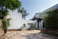 Hidden persimmon · Miao Ting · Zen Tea Rhyme · Old house B&B Отели рядом с достопримечательностью «Пейзажный район Чжэнчжоу»