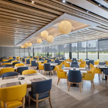 voco Guangzhou Shifu by IHG