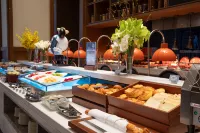 Hampton by Hilton Shannan - breakfast