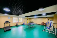 Hongqiao Holiday Hotel