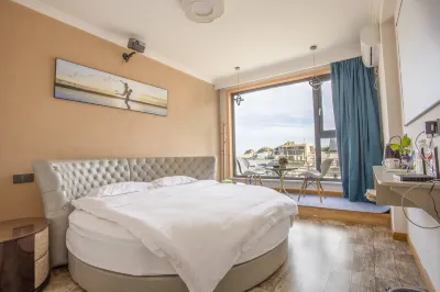 Roman Seaside Seaview Resort Hotels near Gouqi Island