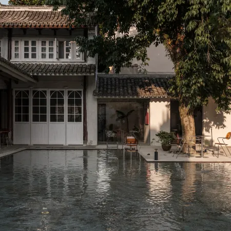 Linhai is not as good as Fang Holiday B&B (Ziyang Street Branch)