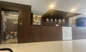 6. E5 Park ..