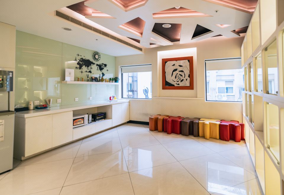 2. 호텔 푸리 타이..