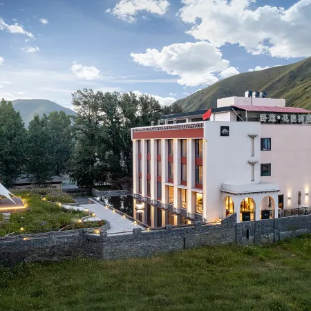 Wolian Huayin Hotel in XinduqiaoKanding