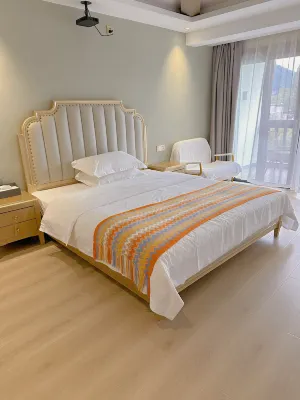 Xihe View Luxury Homestay (Ancient City Jumping Rock Store)