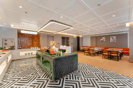 Starway Hotel (Weinan Dali) Отели в г. Дали