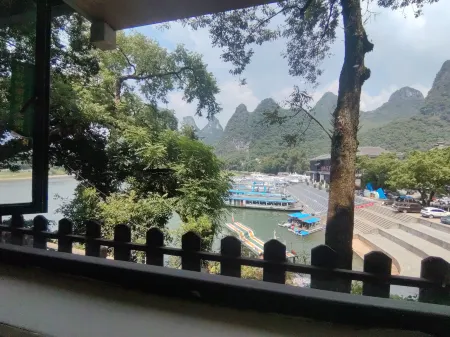 Yangshuo Laozhaishan Inn (20yuan Background Xingping Ancient Town)