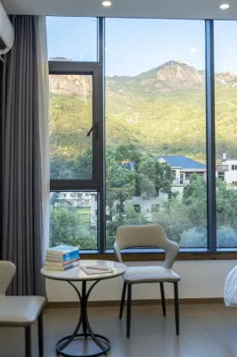 Songge • Boutique Homestay (Wangxiangu Scenic Area)